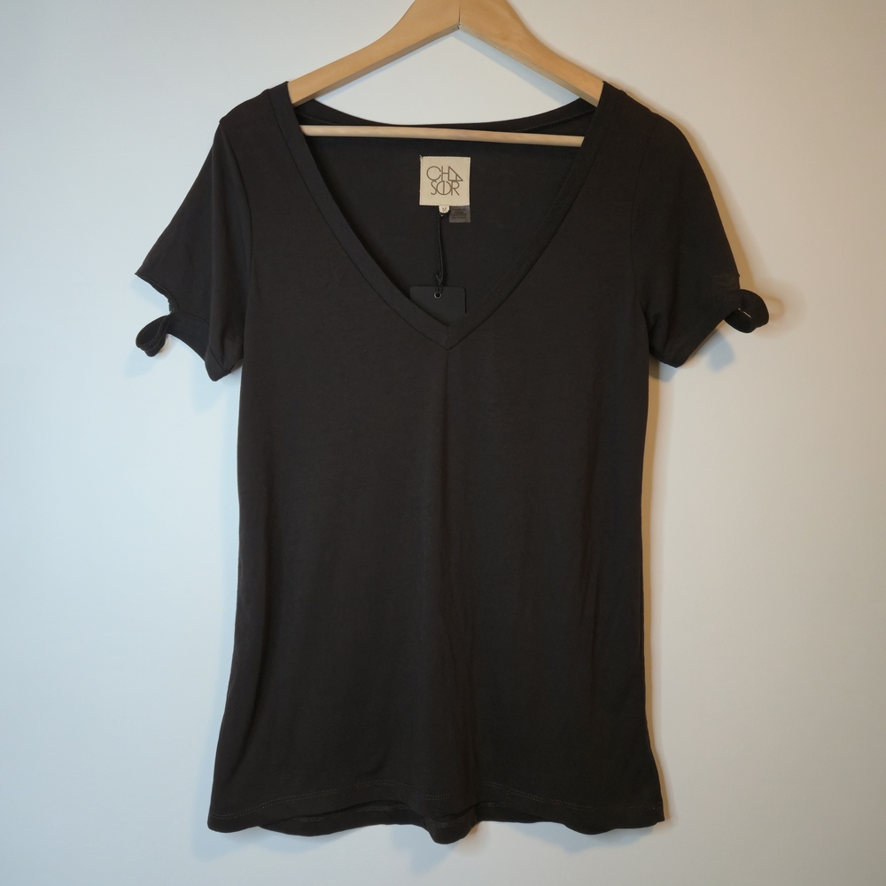Chaser Super Dark Bown V-Neck Short Sleeve Tee Size M